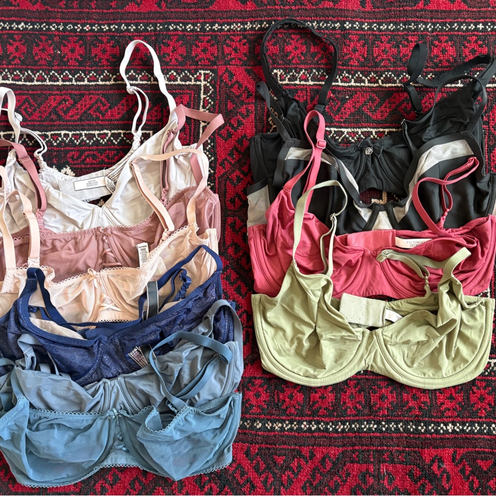 Victoria's Secret Unlined Body by Victoria Bra Collection - 32DDD